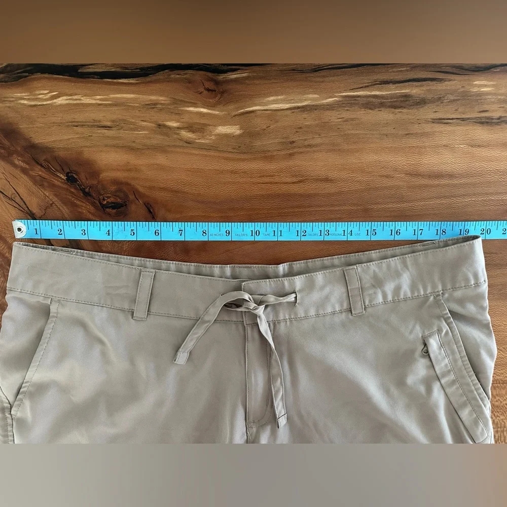 Magellan Outdoors Women’s Falcon Lake Fishing Shorts